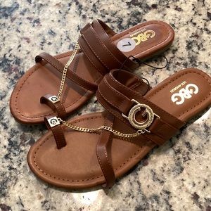 BRAND NEW SZ 7 GBG LOS ANGELES SANDALS BROWN WITH GOLD TRIM